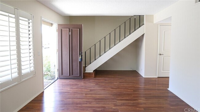 Building Photo - 8 Rosemary-