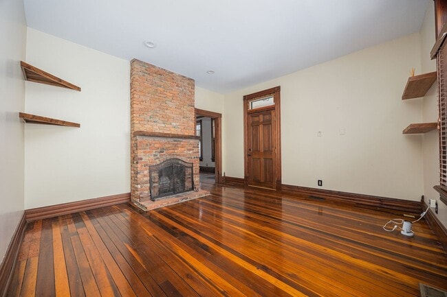 Building Photo - 357 Jackson St