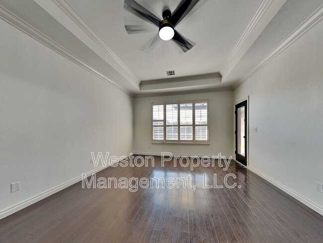 Building Photo - 2008 SE 9th St