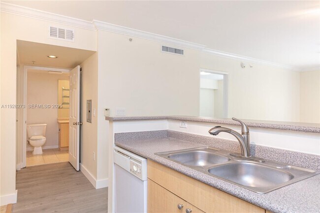 Building Photo - 1919 Van Buren St