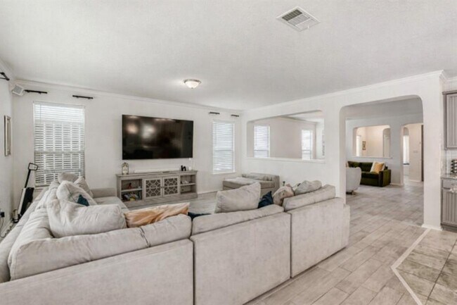 Building Photo - 159 Kennicott Dr