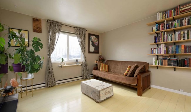 Building Photo - Elevate your Lifestyle!, Close to Everythi...