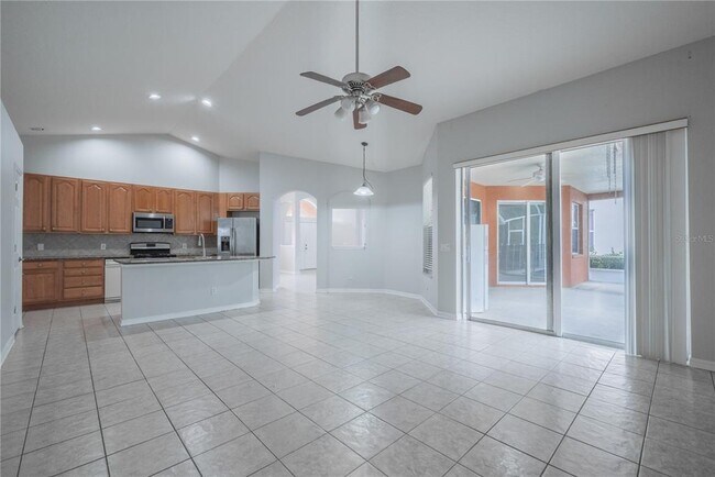 Building Photo - 10457 Canary Isle Dr