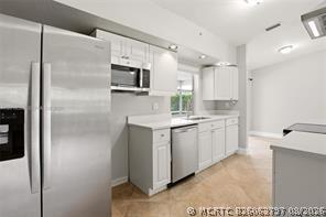 Building Photo - 827 NW 87th Ave