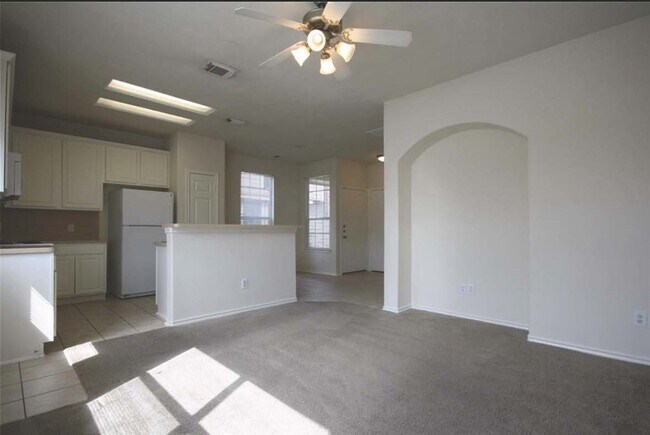 Building Photo - 14403 Fairbuff Ln