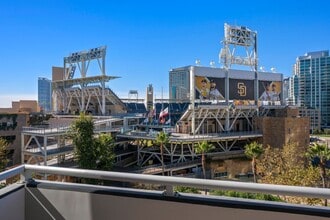 Building Photo - Beautiful Condo Right Across from Petco Park!