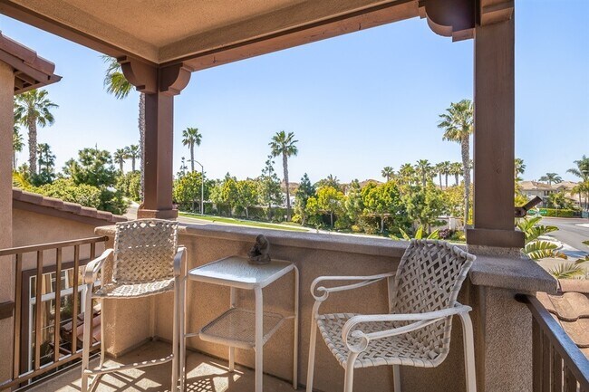 Building Photo - Gated corner lot home walking distance to the beach