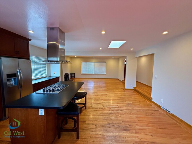 Building Photo - $5295 - 4 Bed/2 Bath Remodeled Home in Santa Clara