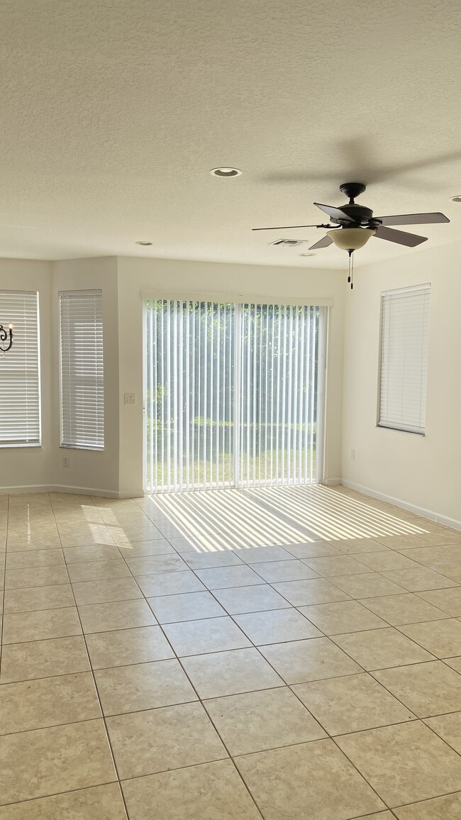 Building Photo - 9814 Shepard Pl