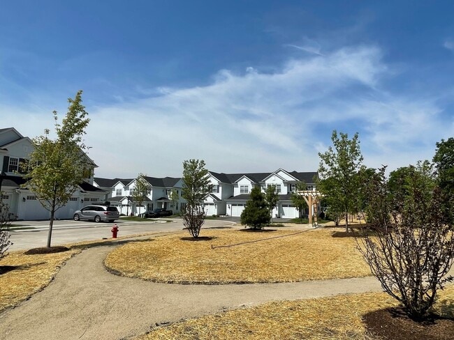 Building Photo - 718 Derby Ln
