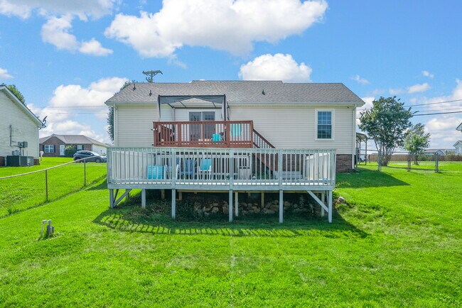 Building Photo - 1307 Chucker Dr