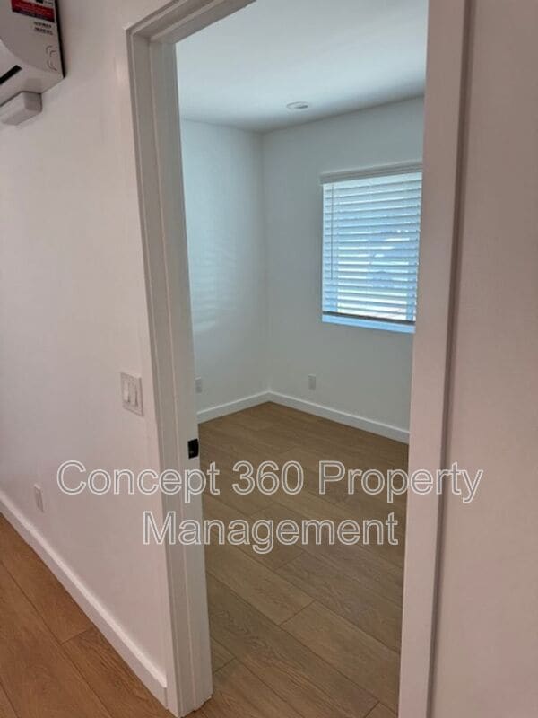 Building Photo - 5300 Glasgow Ct