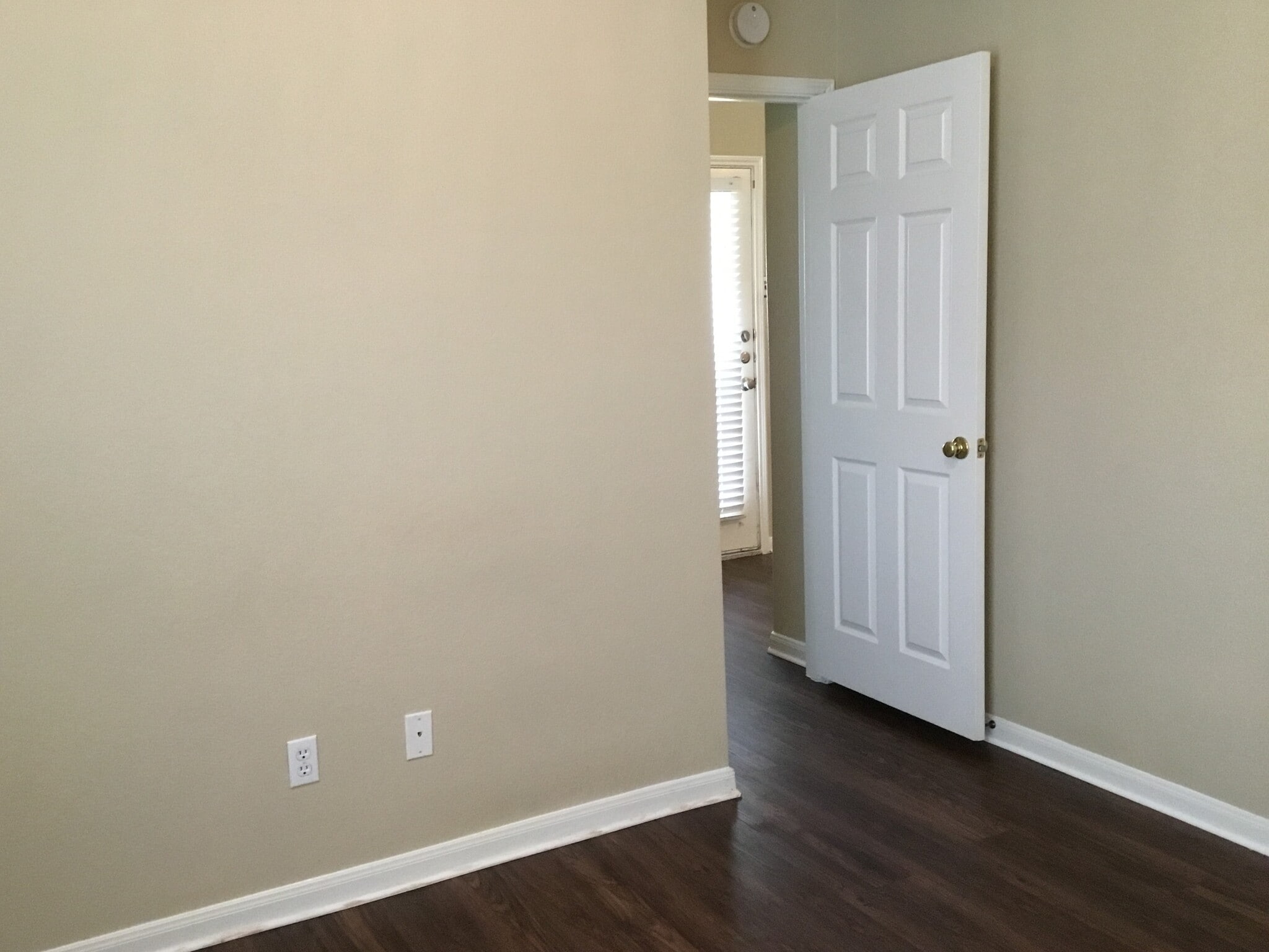 Building Photo - 275 Goldenrod St