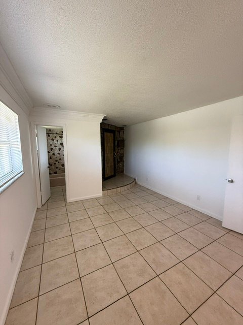 Building Photo - 1020 N 18th Ct