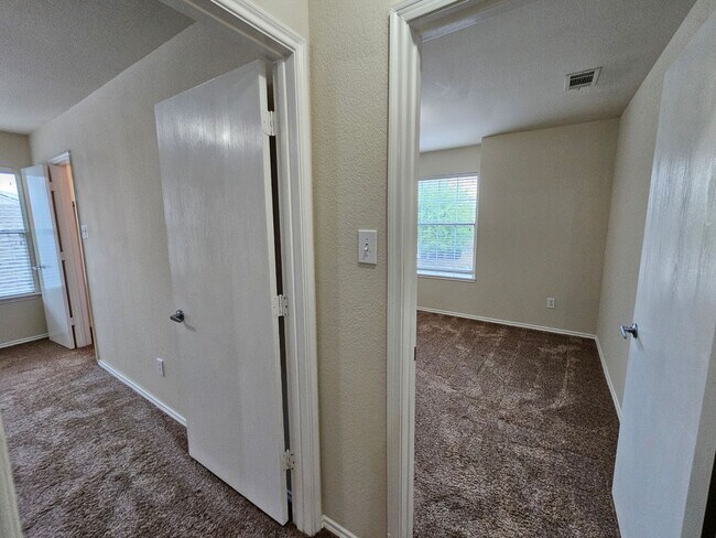 Building Photo - Available now ready for immediate move in