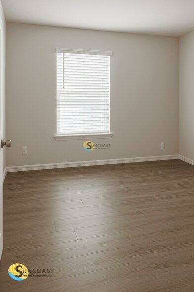 Building Photo - 1037 Nomad Rd