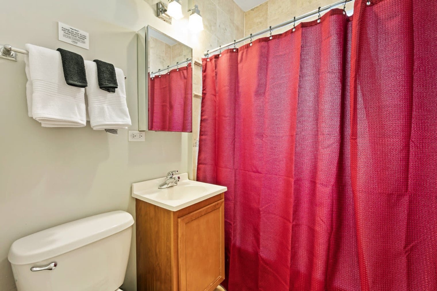 Building Photo - 3437 N Lakewood Ave