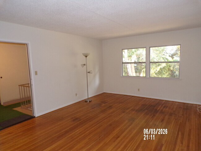 Building Photo - 2 BR 1 BA in Baldwin Hills area. Gated private community with pool, tennis, spas, park areas, and...