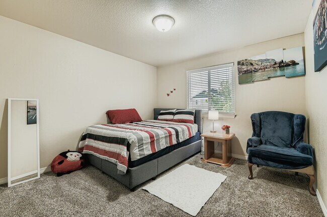 Building Photo - 9779 Lima Cir