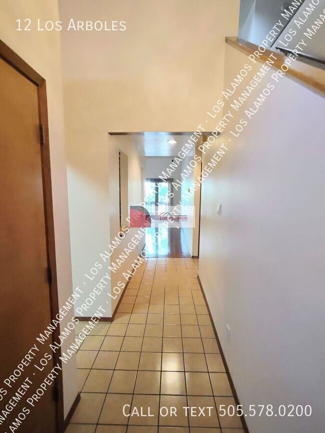 Building Photo - 12 Los Arboles Dr