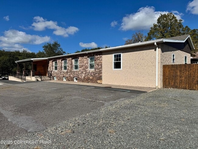 Building Photo - 3884 PA-115