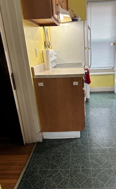 kitchen - 347 E 12th Ave