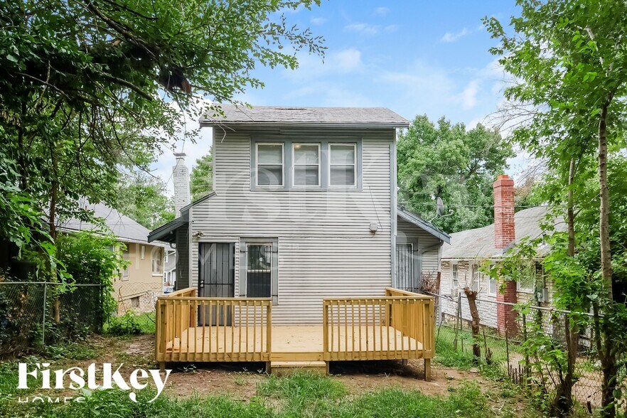 Building Photo - 6220 Tracy Ave