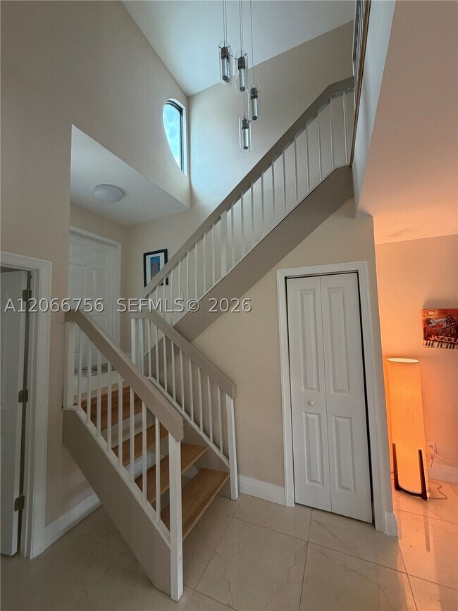 Building Photo - 205 NW 36th Ave