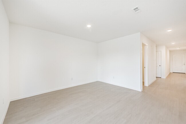 Building Photo - 710 Zuppino Ln