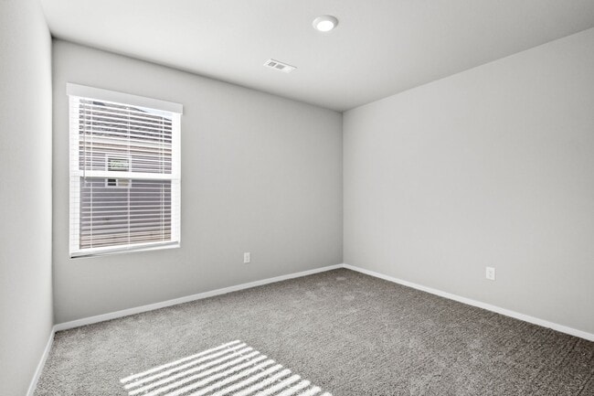 Building Photo - Home Sweet Home