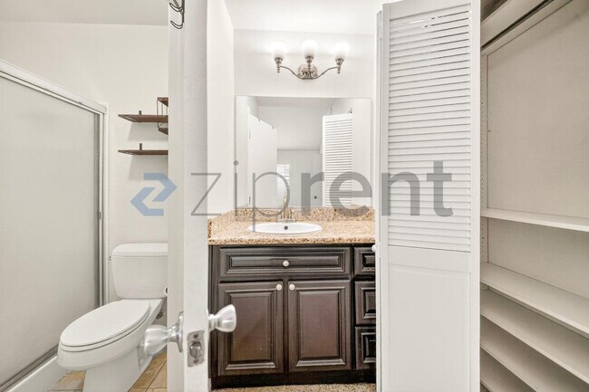 Building Photo - 26854 Claudette St