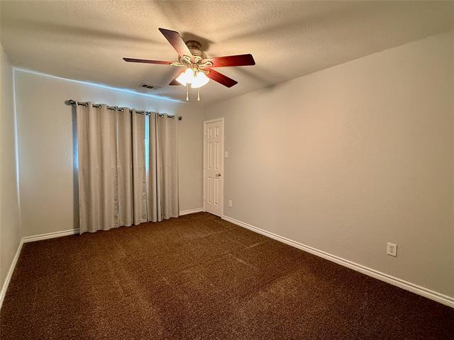 Building Photo - 208 Oxford Dr