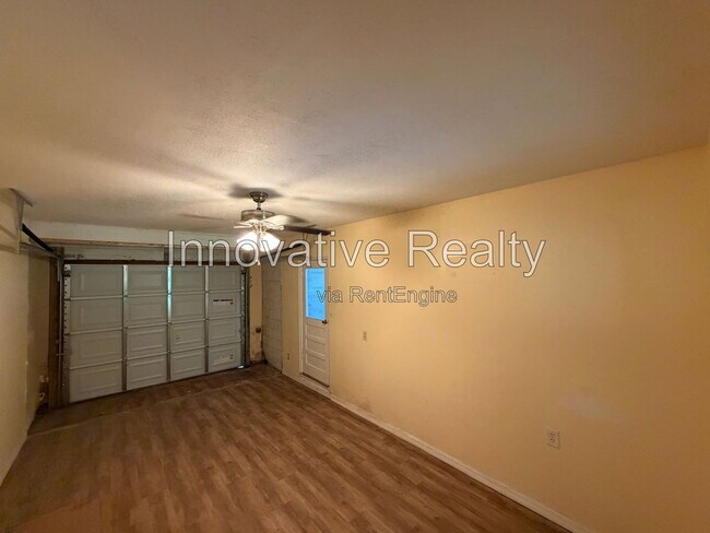 Building Photo - 145 S Sheridan Ave