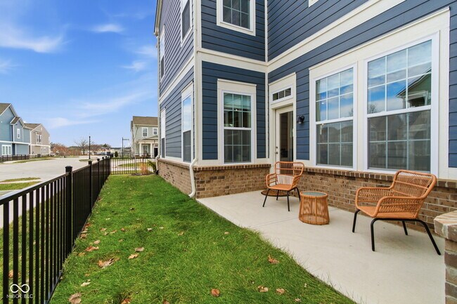 Building Photo - 776 Templeton Dr