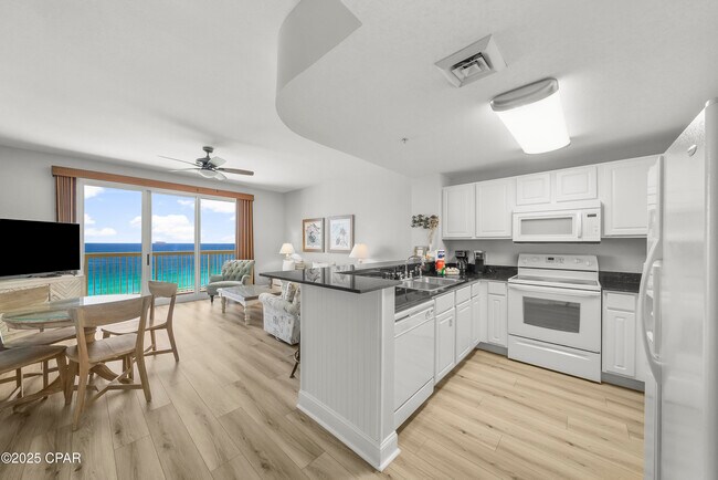 Building Photo - 15817 Front Beach Rd