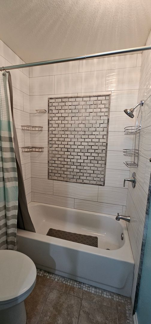 Building Photo - **Centrally Located in Santa Rosa!!**