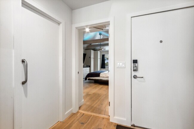 Building Photo - 603 Summer Pl