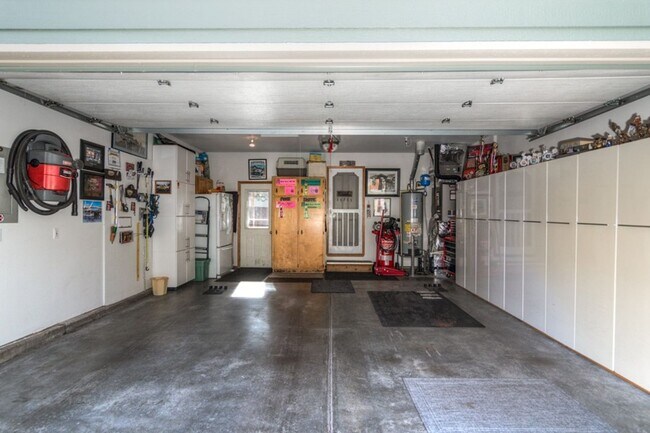 Building Photo - Beautiful home in Tanglewood