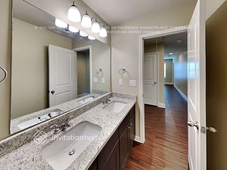 Building Photo - 227 Sage Dr