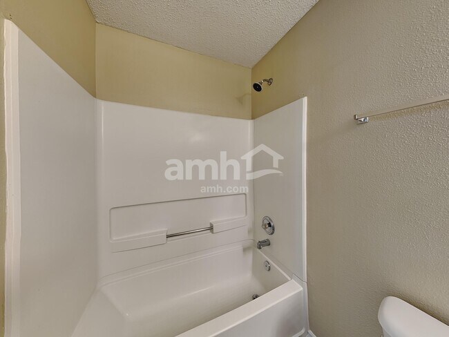 Building Photo - 6503 W Philadelphia Dr