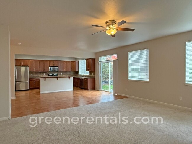 Building Photo - 4BR/2.5BA with Bonus Loft and Den in Lacey