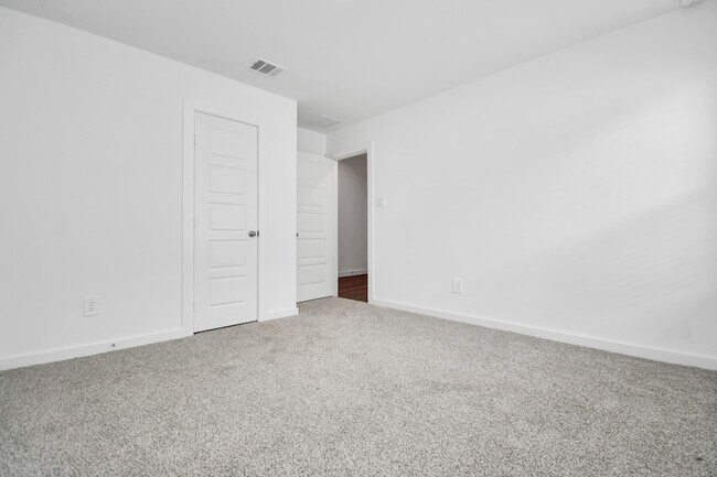 Building Photo - 1123 Briscoe Ct