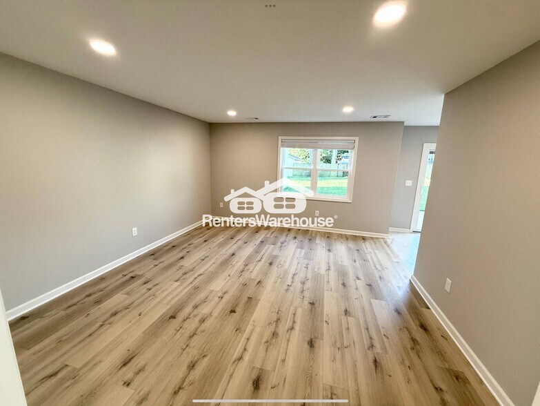 Building Photo - 7109 W 69th St