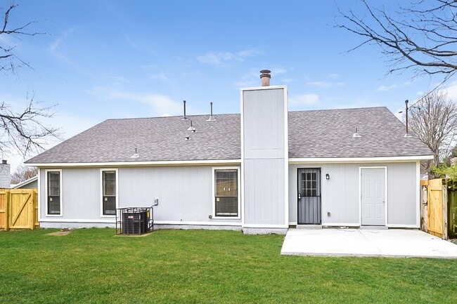 Building Photo - 3890 Birchshade Cove