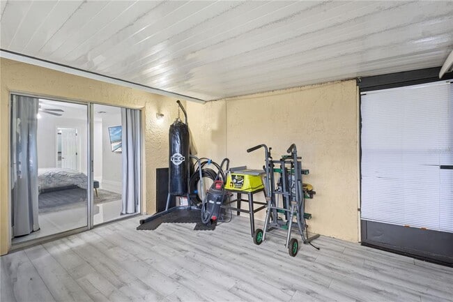 Building Photo - 10303 Lollipop Ln