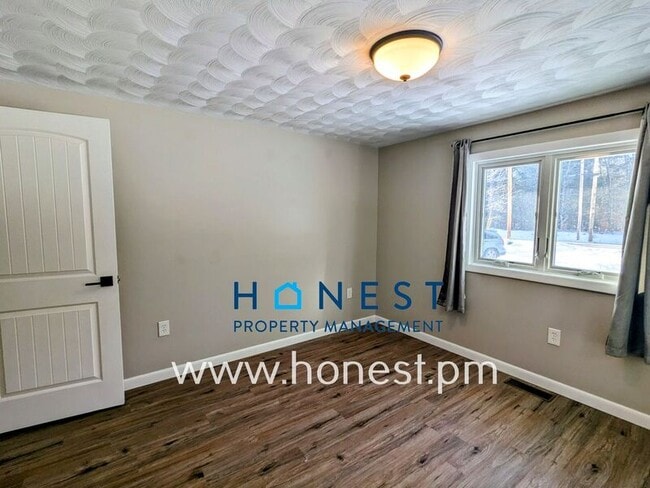 Building Photo - 151 Chimney Rd