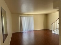 Building Photo - Vine st