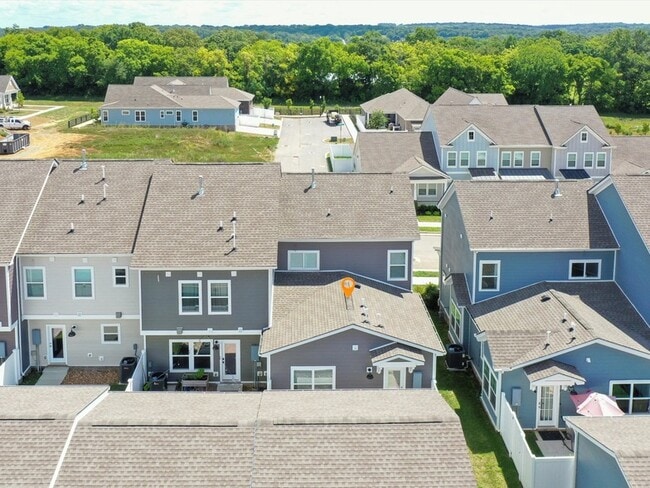 Building Photo - 3254 Tasker Dr