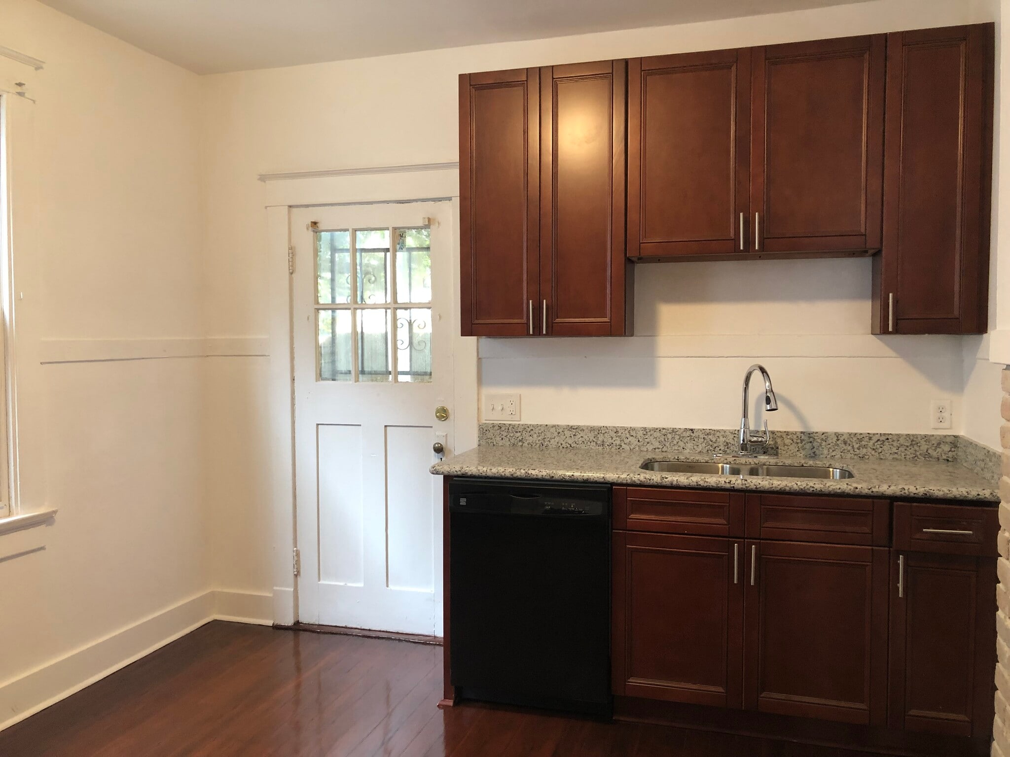 Kitchen - 1810 Paul Morphy St