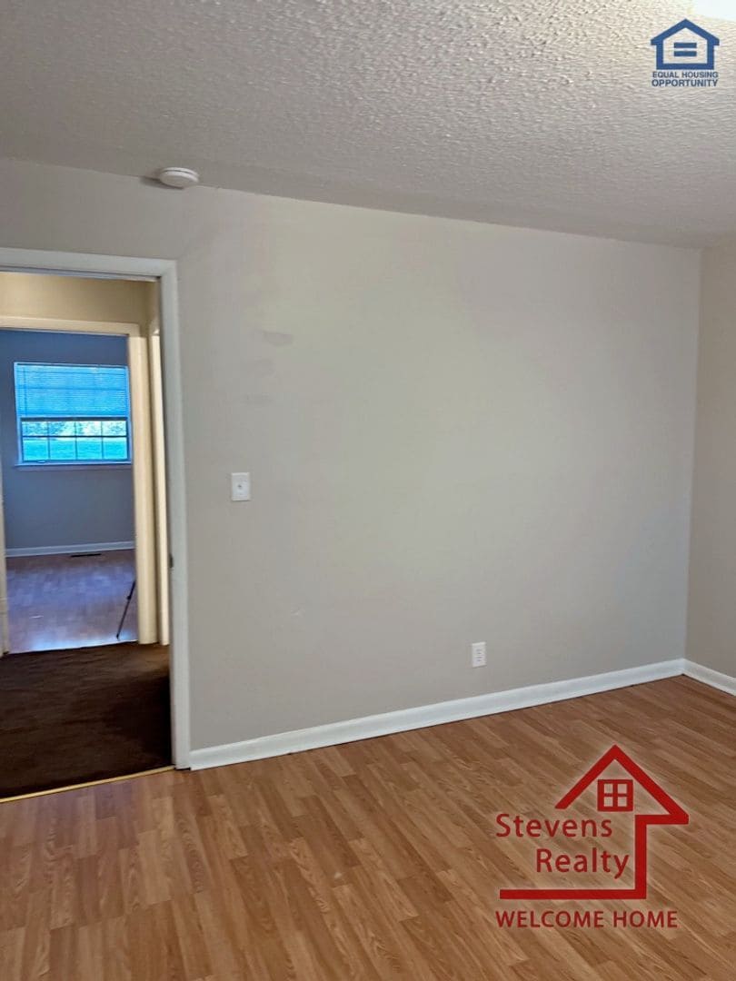 Building Photo - 4330 Wilson St